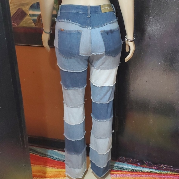 BLUE JEANS.       ❤HOST PICK❤ - Picture 10 of 16